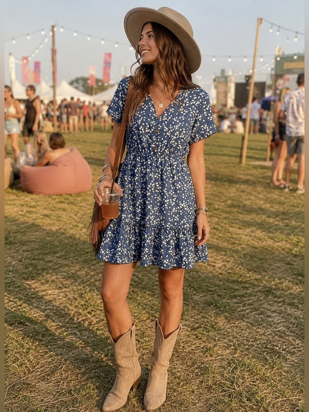 Floral Blue Women's Dress Size L Never worn